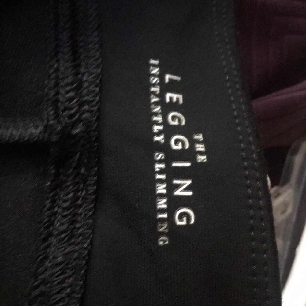 Slimming black leggings